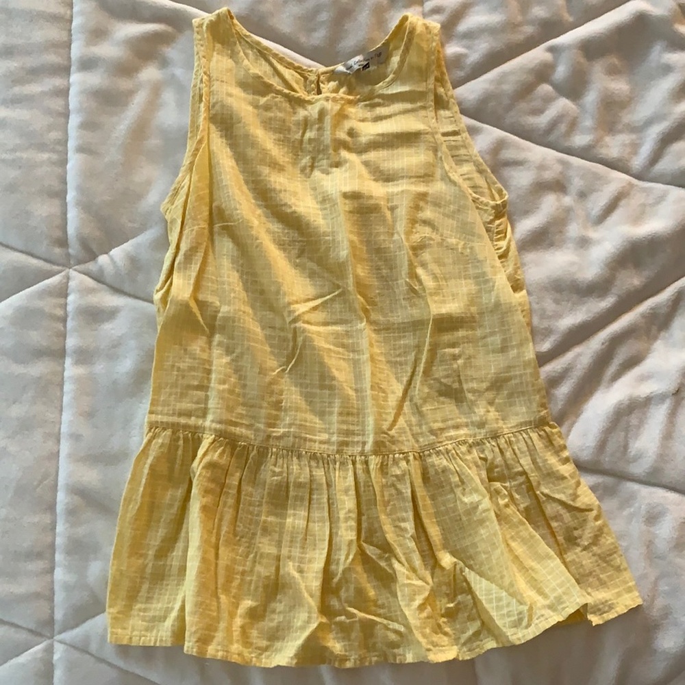 yellow blouse